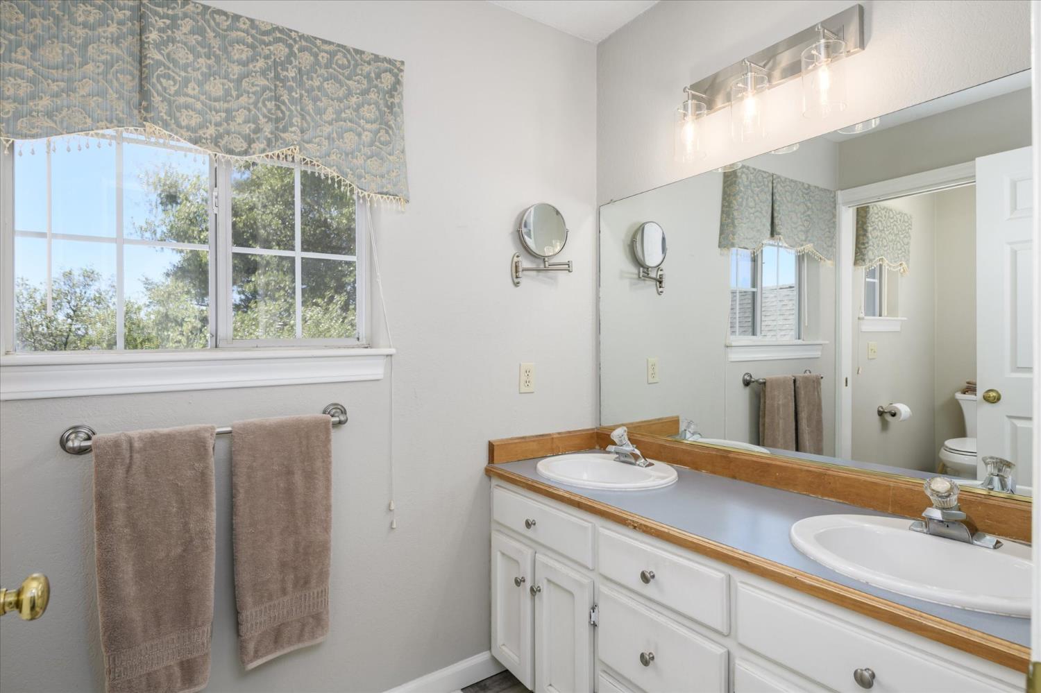 1285 Sierra East Court