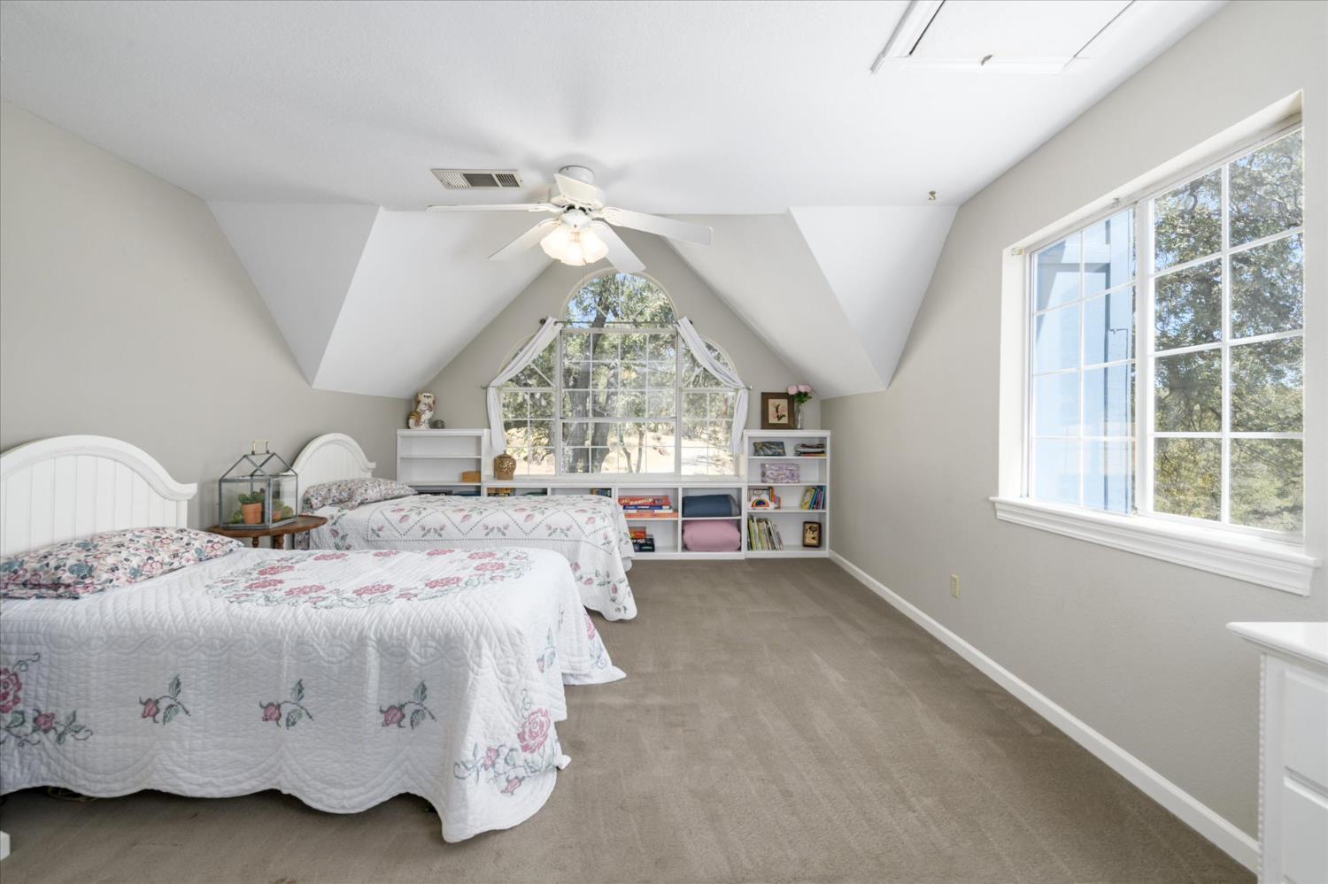 1285 Sierra East Court