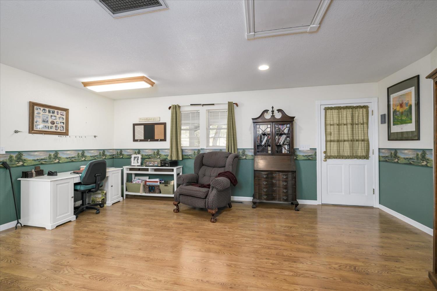 1285 Sierra East Court