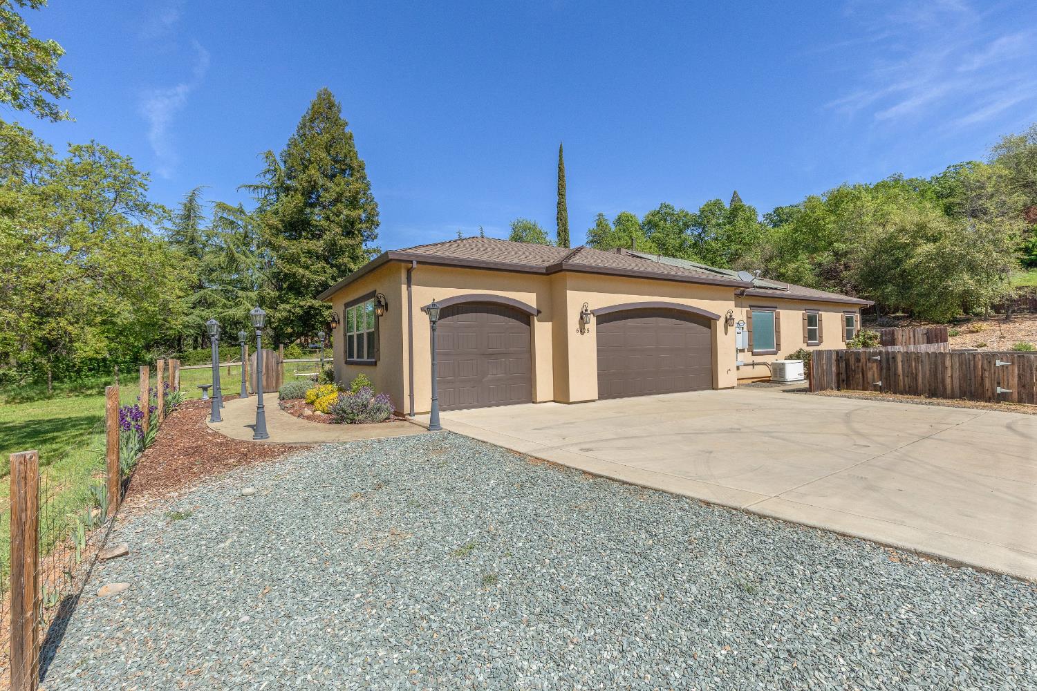6425 Sharp Lane