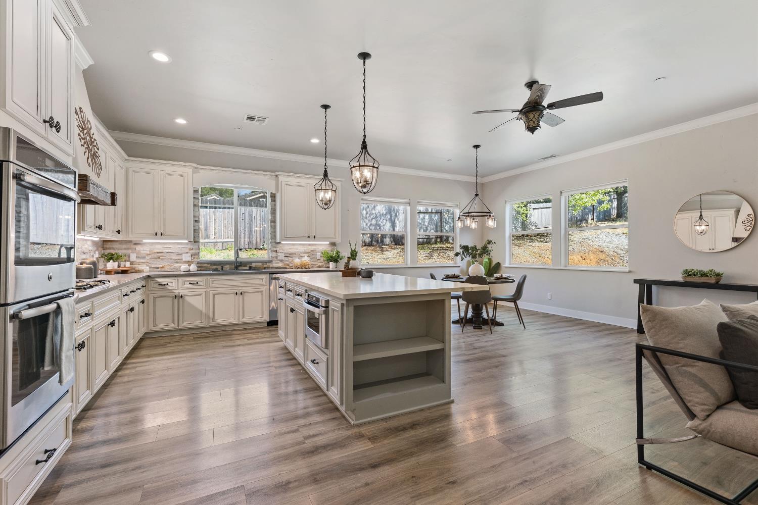 6425 Sharp Lane