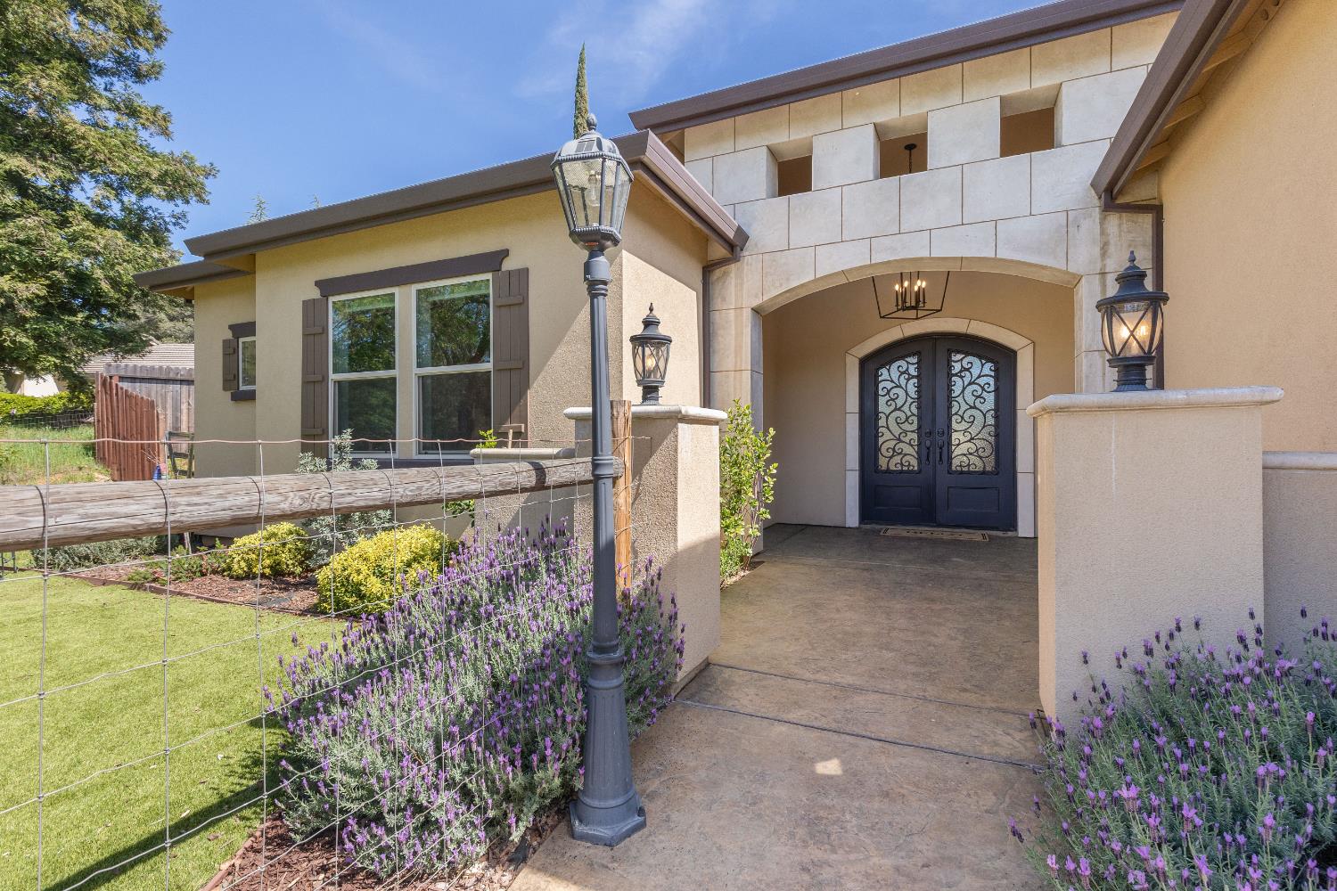 6425 Sharp Lane