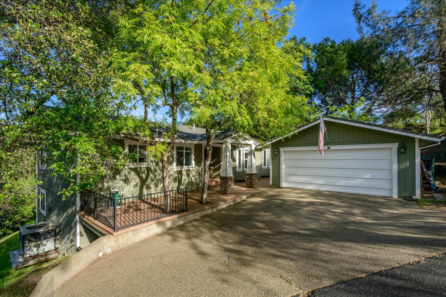 2502 Knollwood Drive