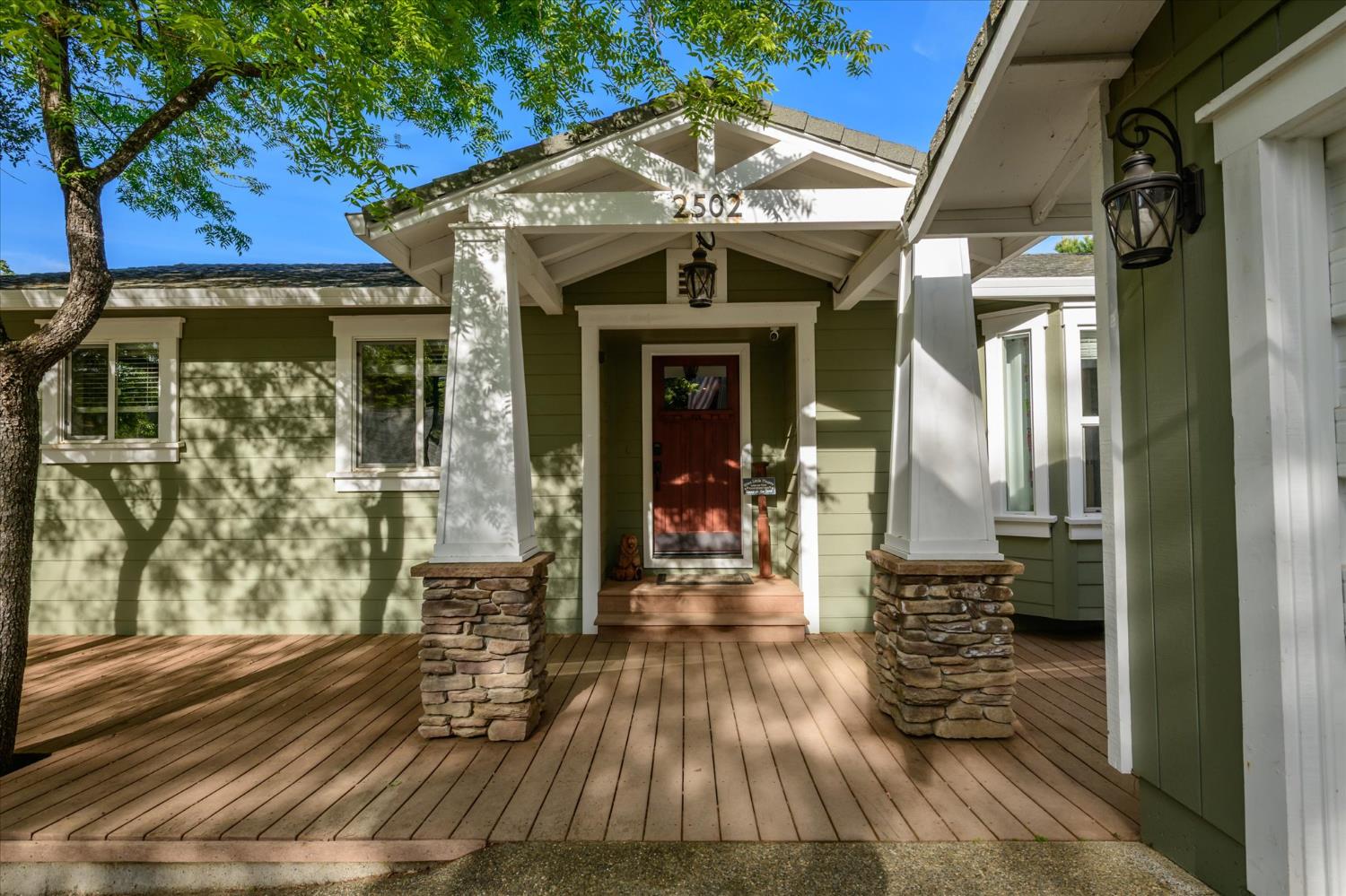 2502 Knollwood Drive