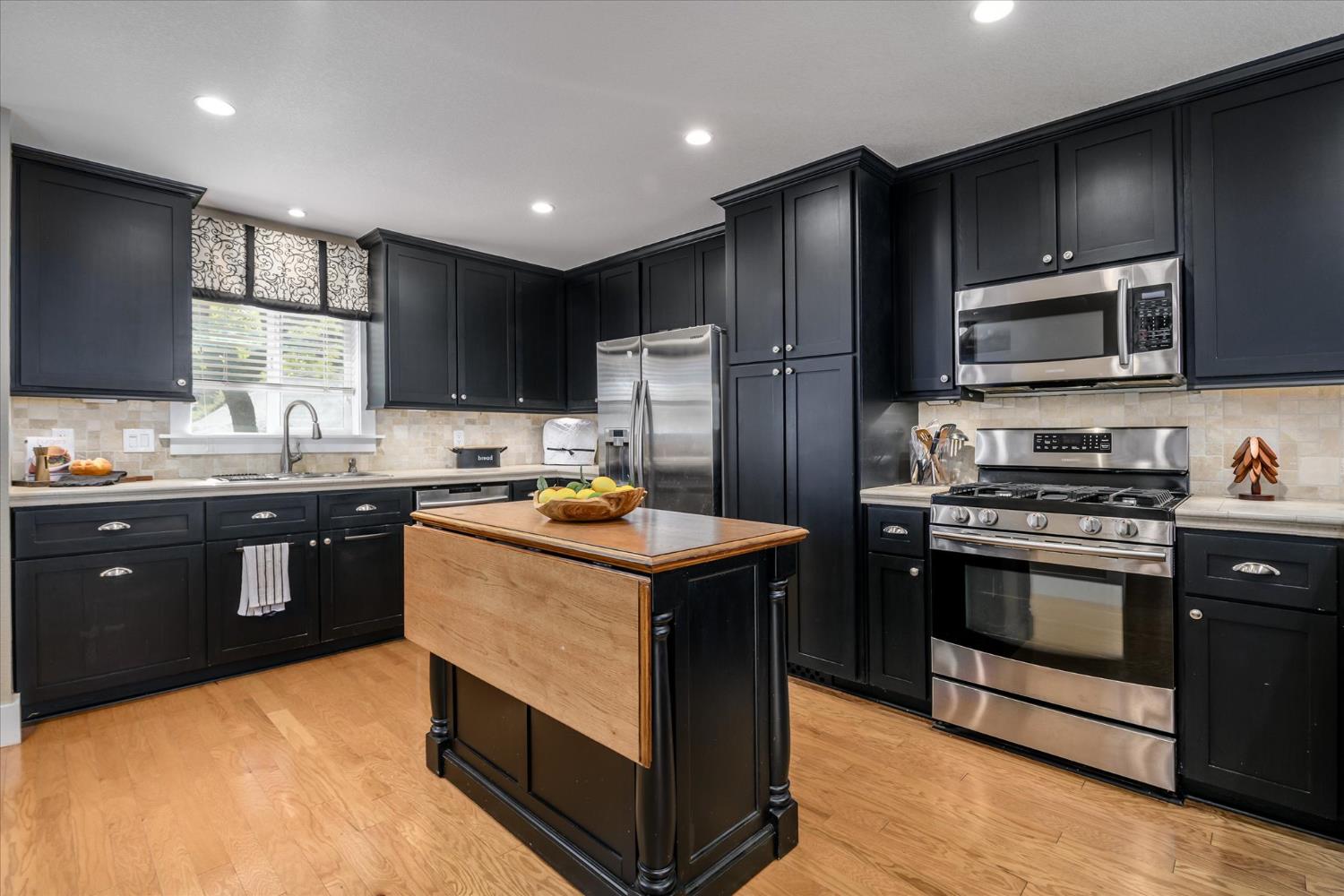 2502 Knollwood Drive