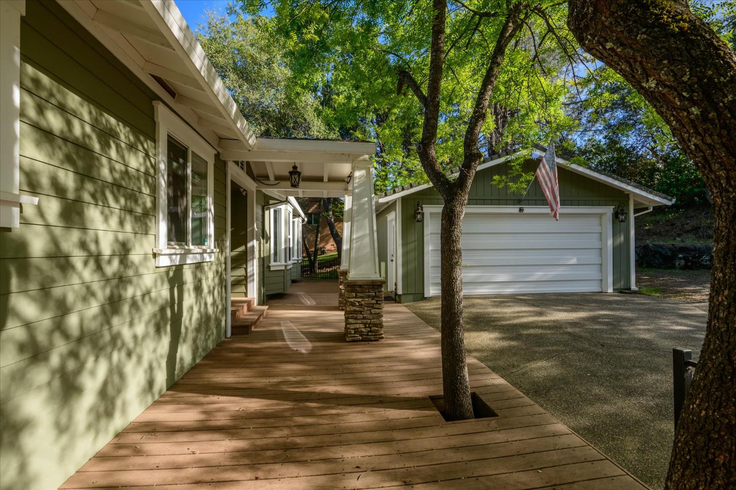 2502 Knollwood Drive