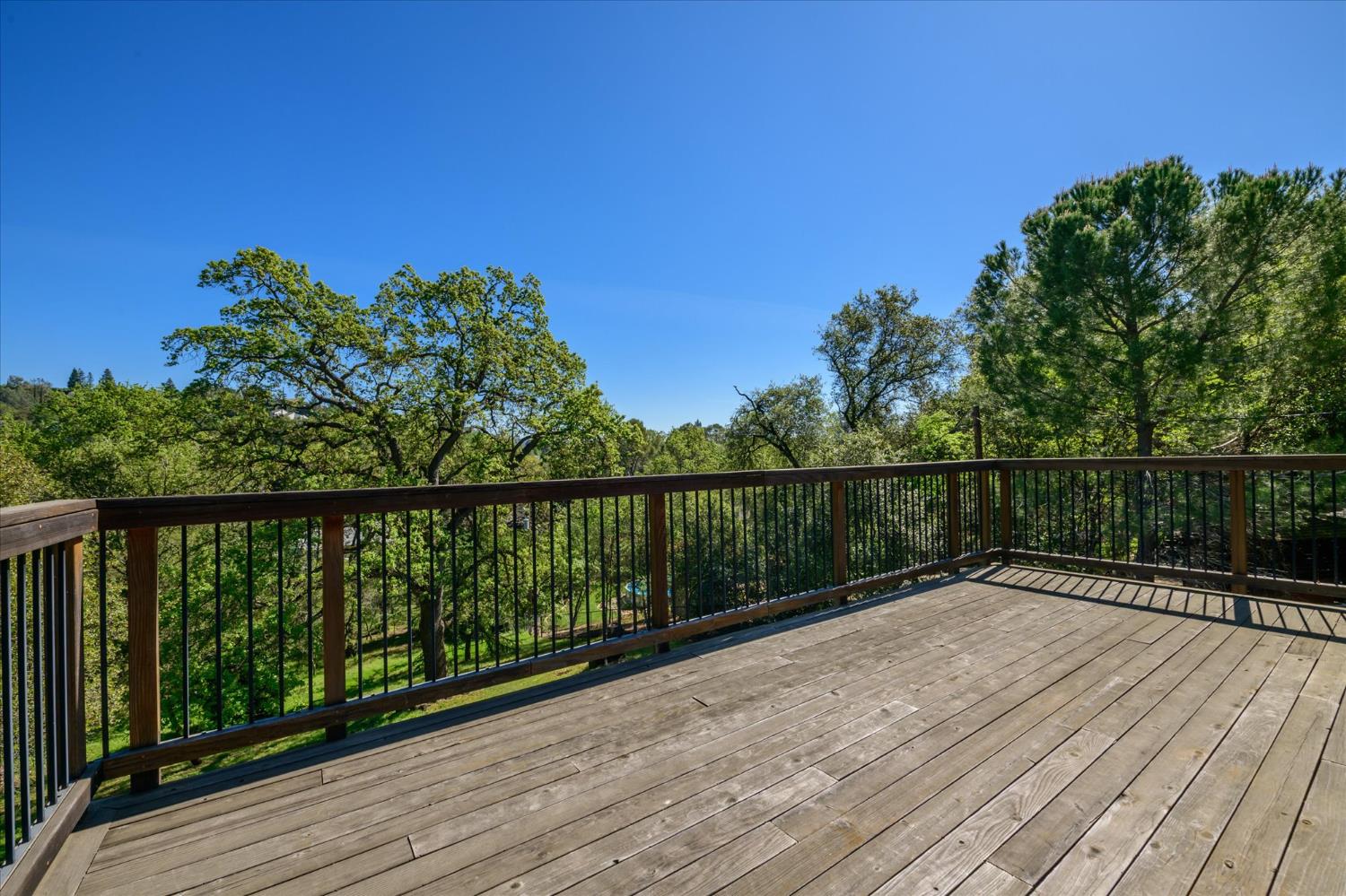 2502 Knollwood Drive