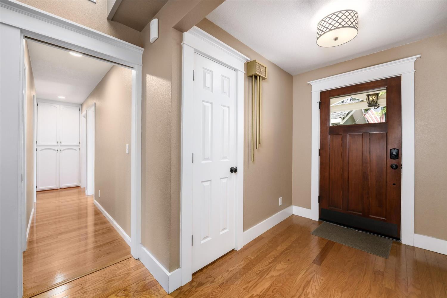 2502 Knollwood Drive