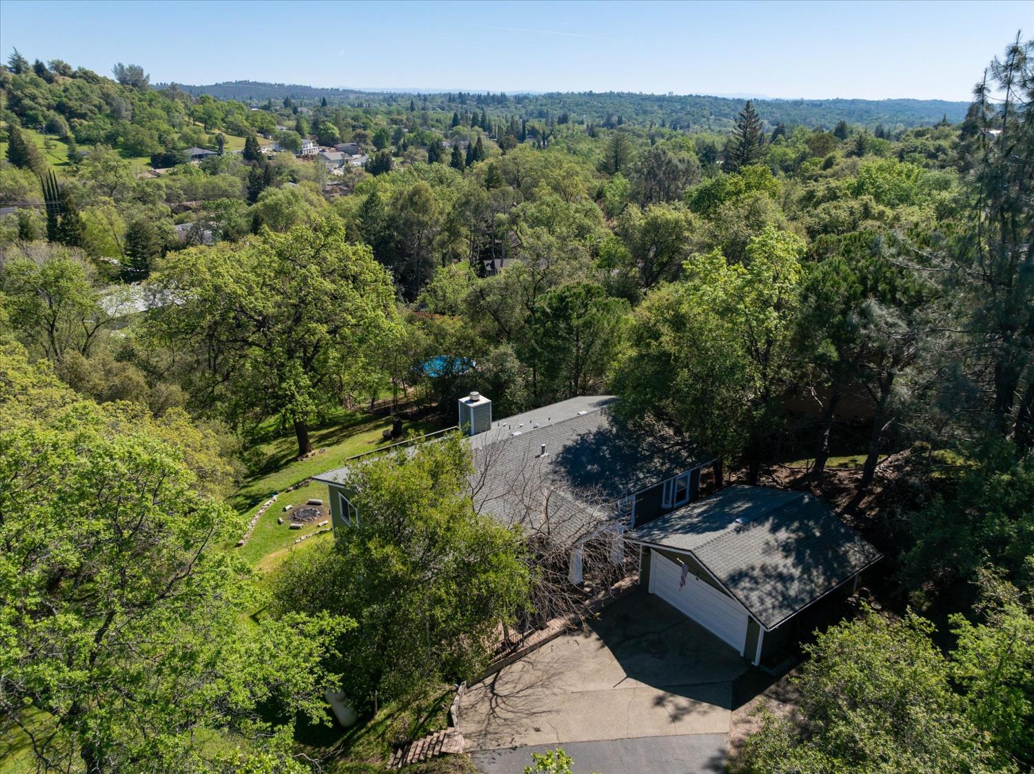 2502 Knollwood Drive