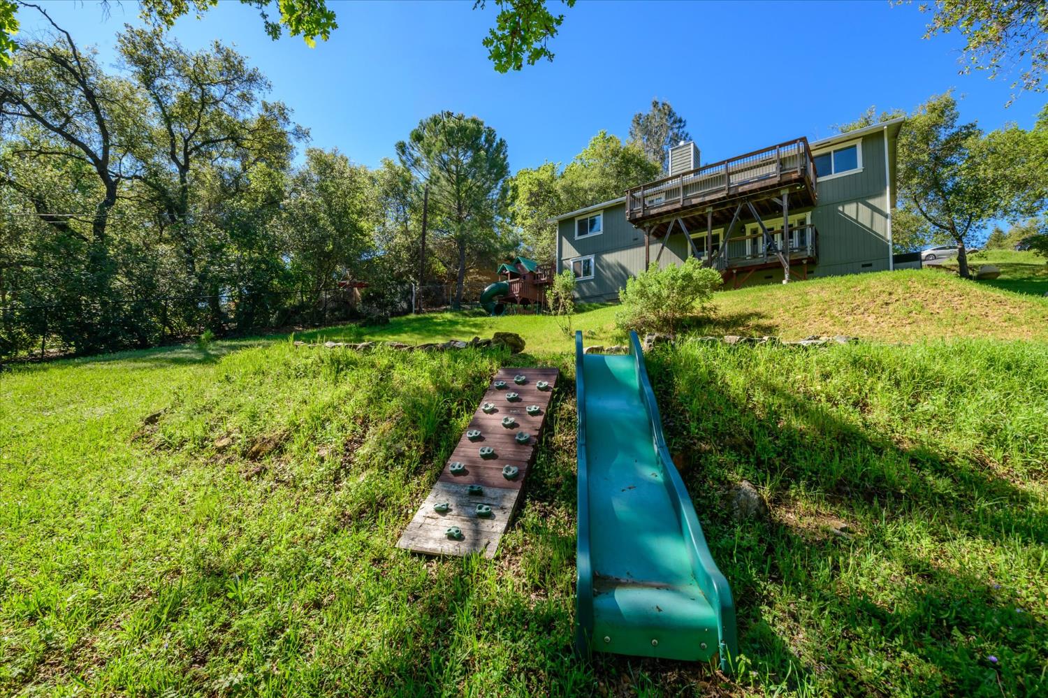 2502 Knollwood Drive