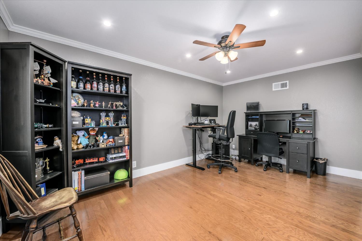 2502 Knollwood Drive