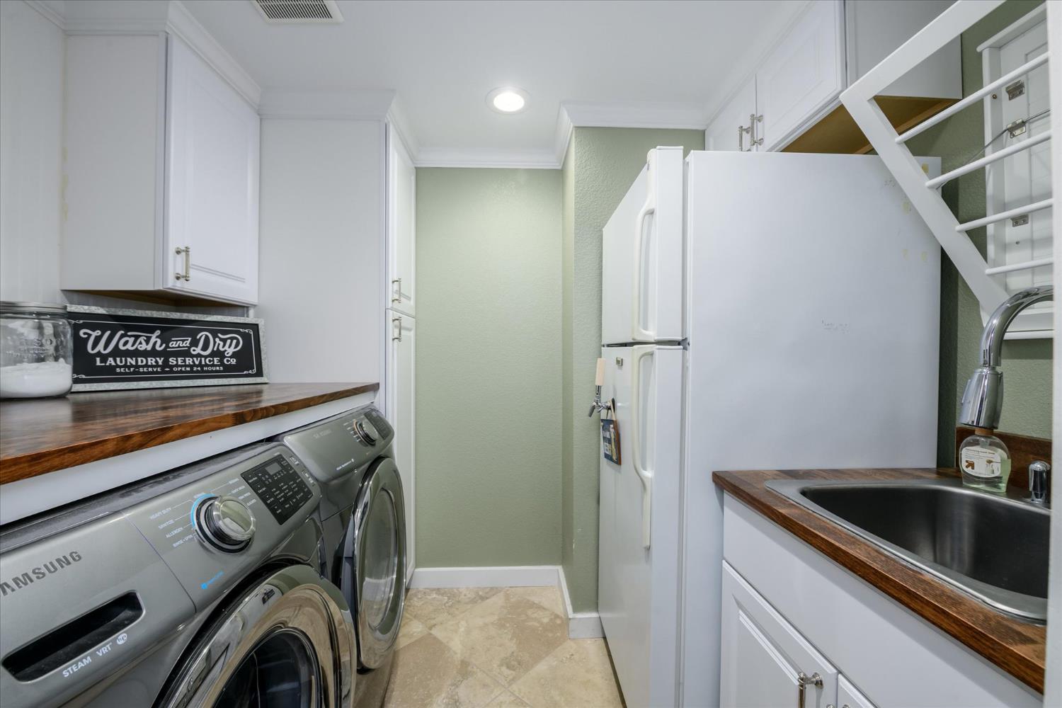 2502 Knollwood Drive