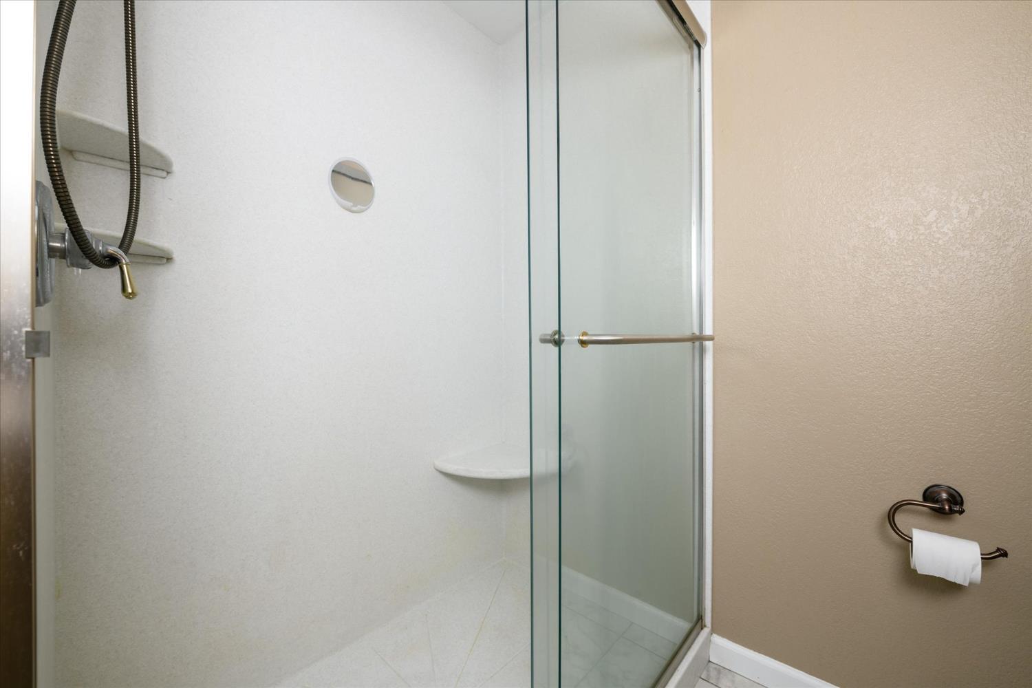 2502 Knollwood Drive