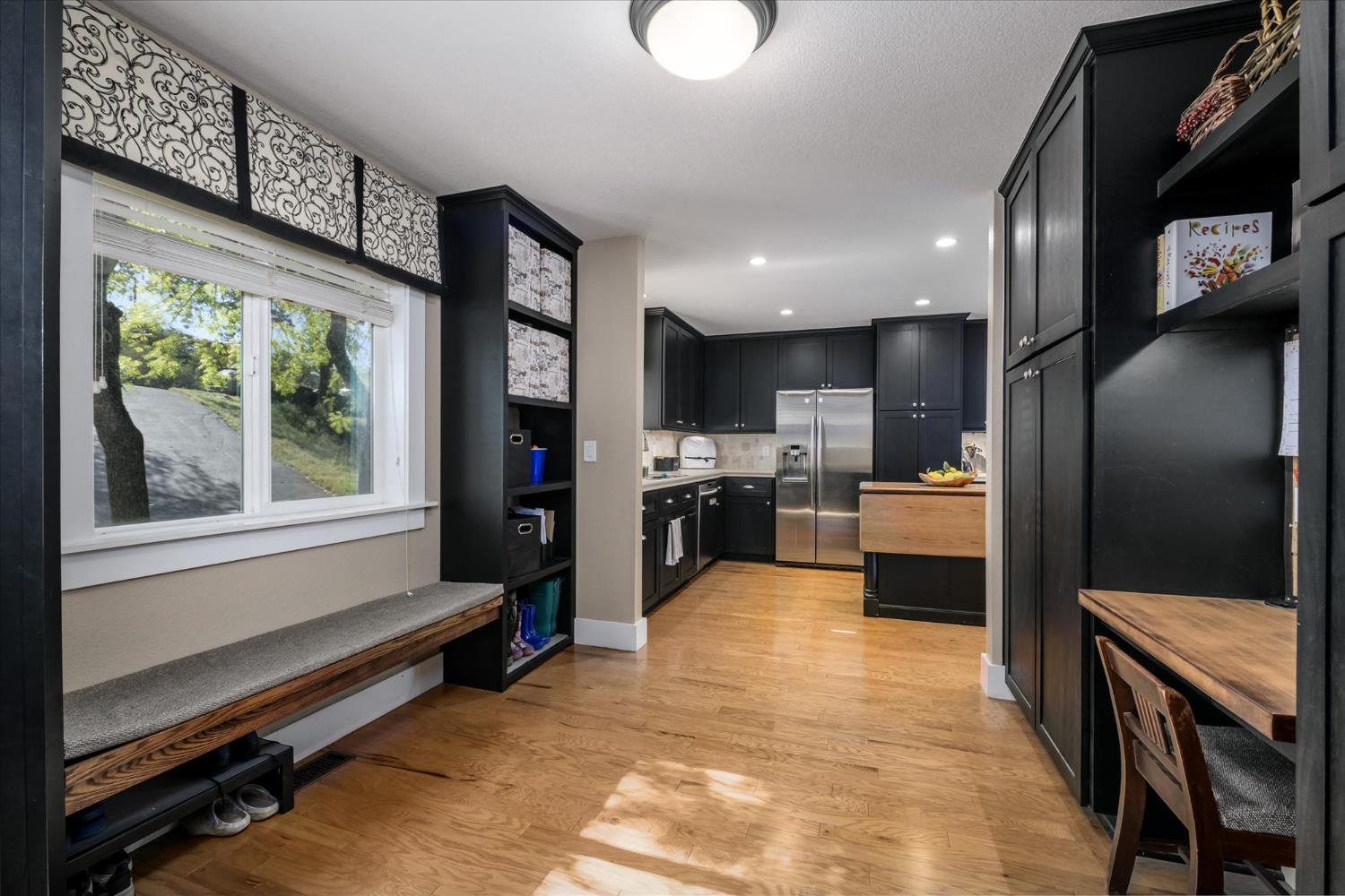 2502 Knollwood Drive