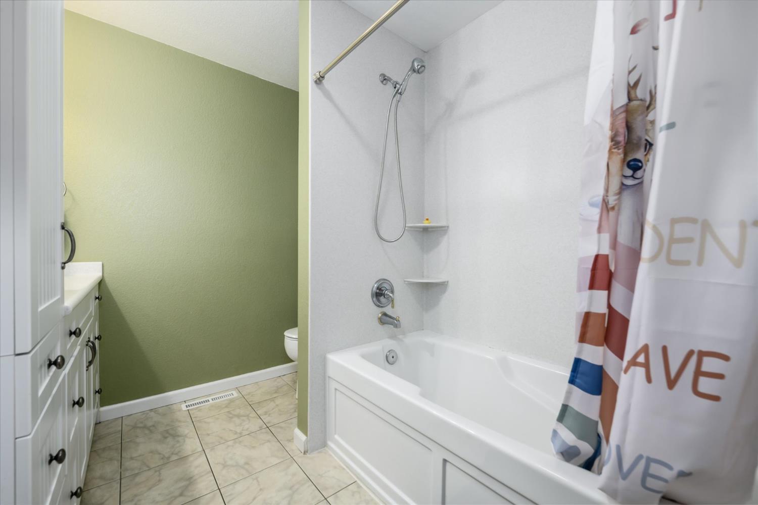 2502 Knollwood Drive