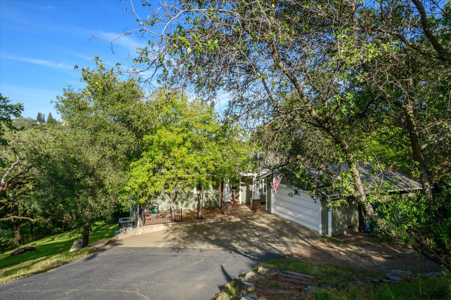 2502 Knollwood Drive