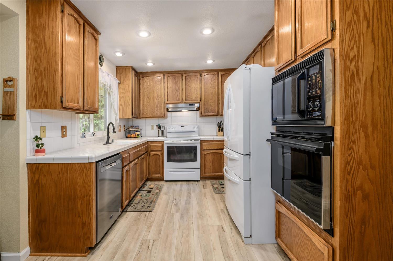 2806 Woodleigh Lane