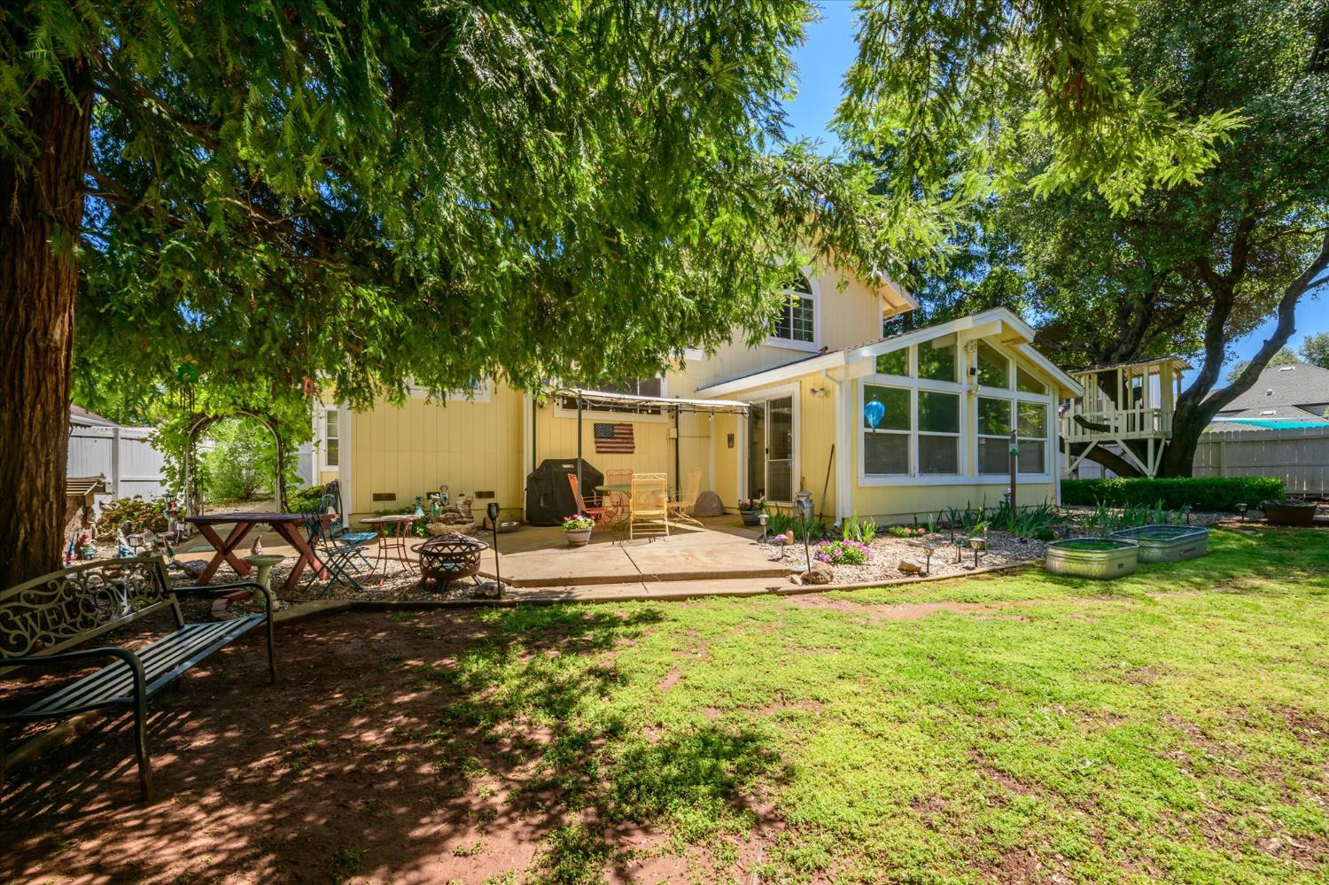 2806 Woodleigh Lane