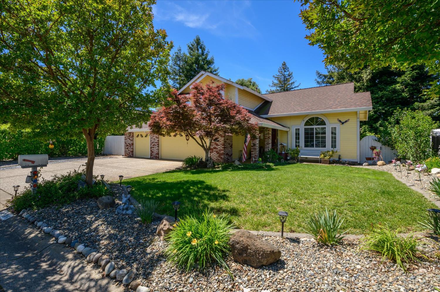 2806 Woodleigh Lane