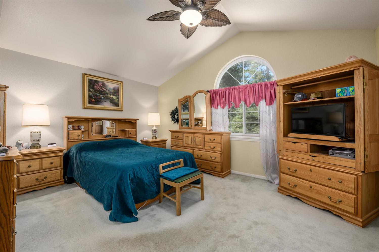 2806 Woodleigh Lane