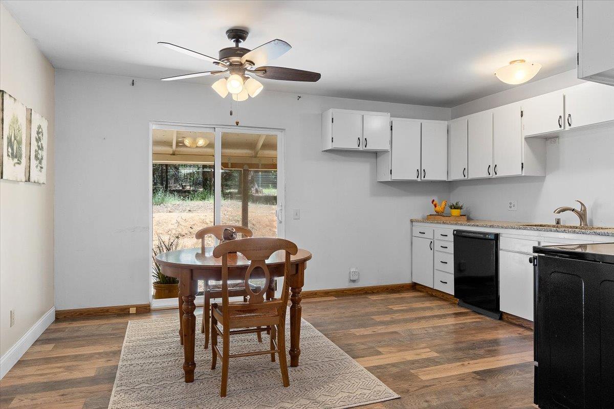 2210 Pinewood Lane