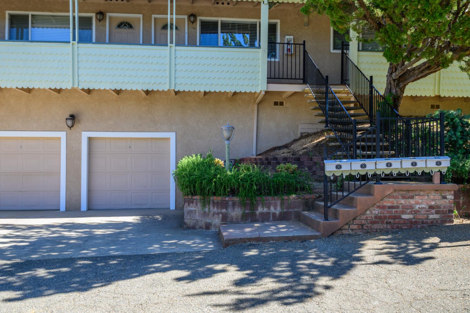 627 Weaver Way