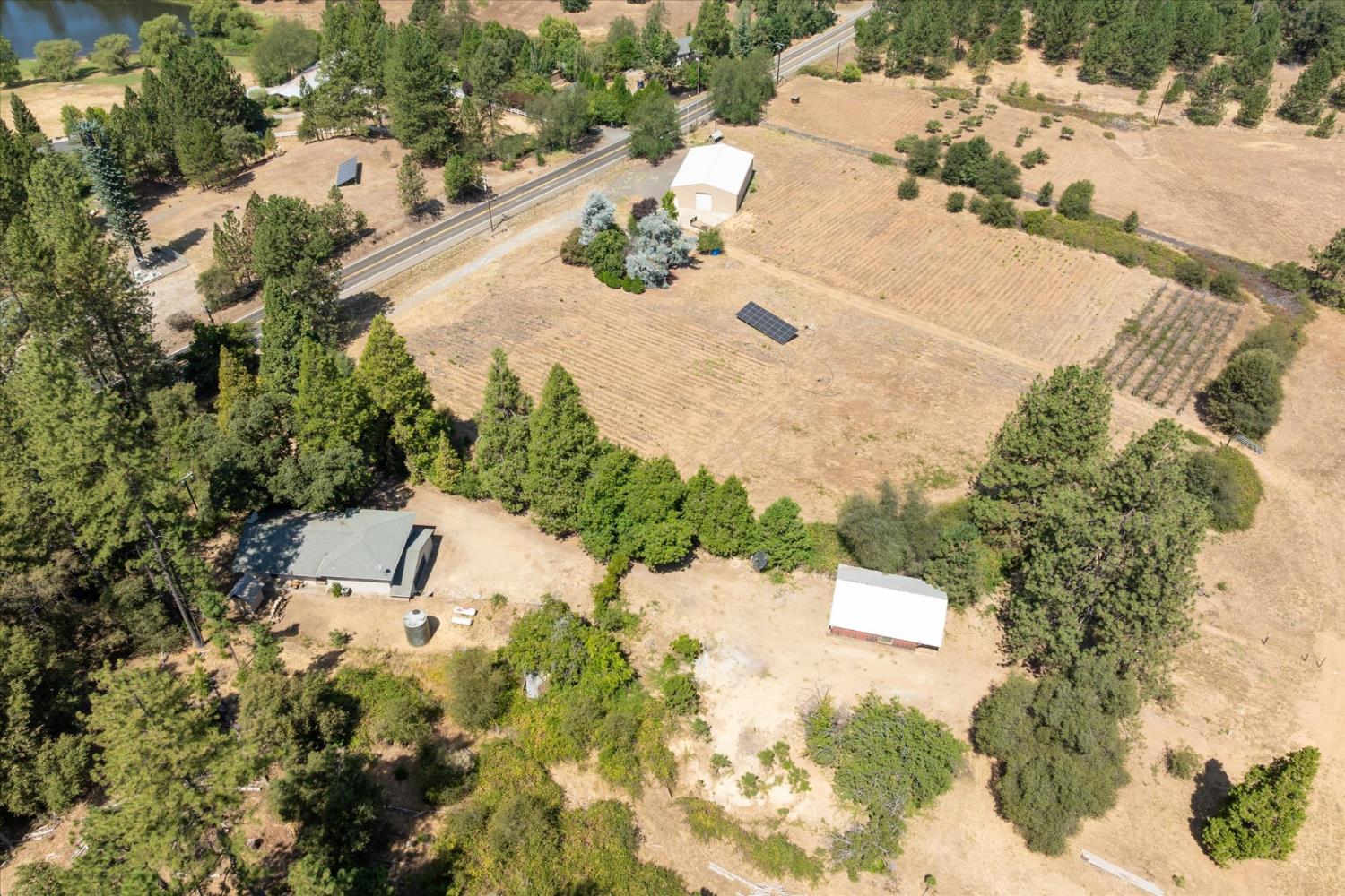 1589 Pleasant Valley Road
