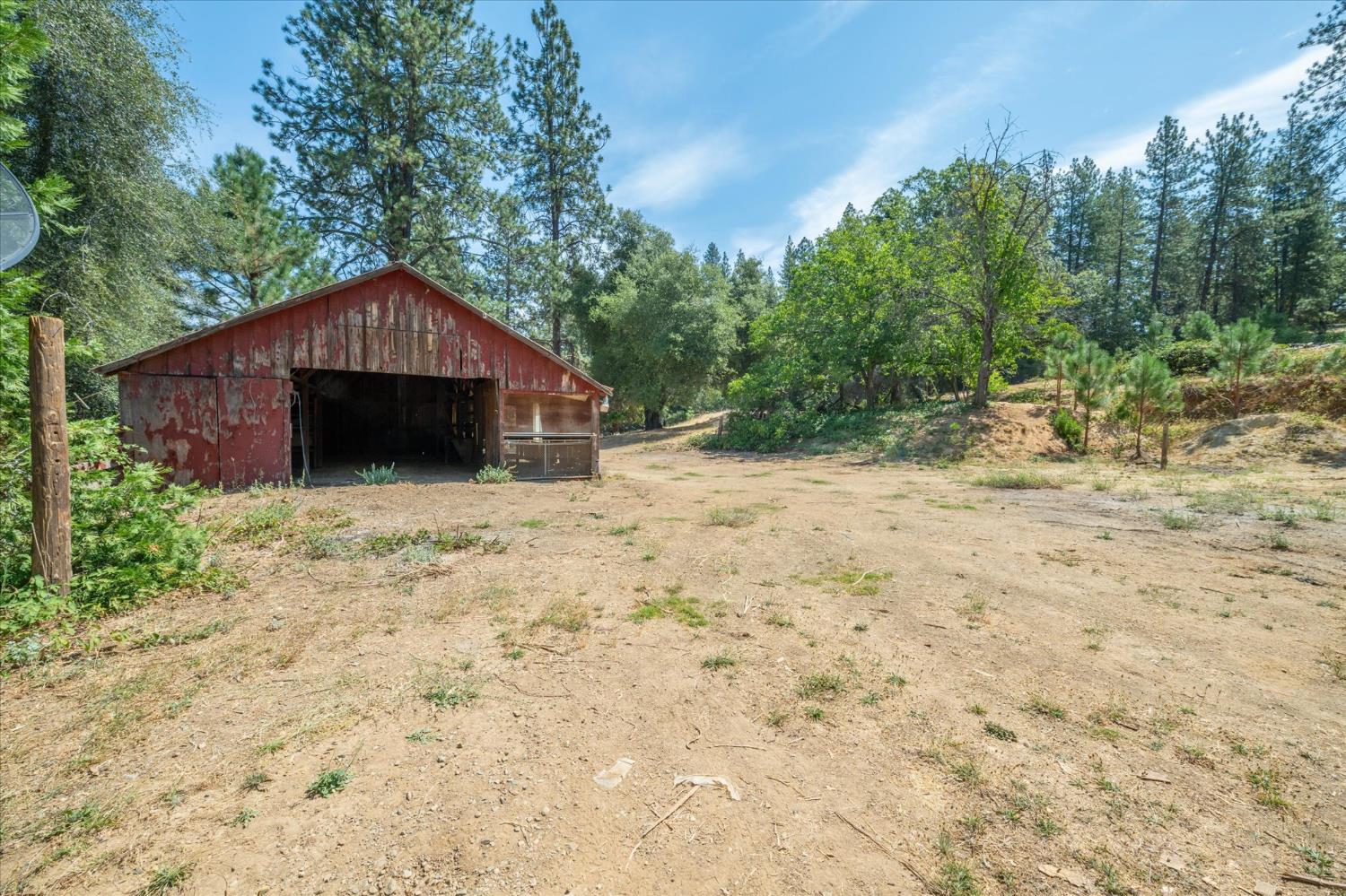 1589 Pleasant Valley Road