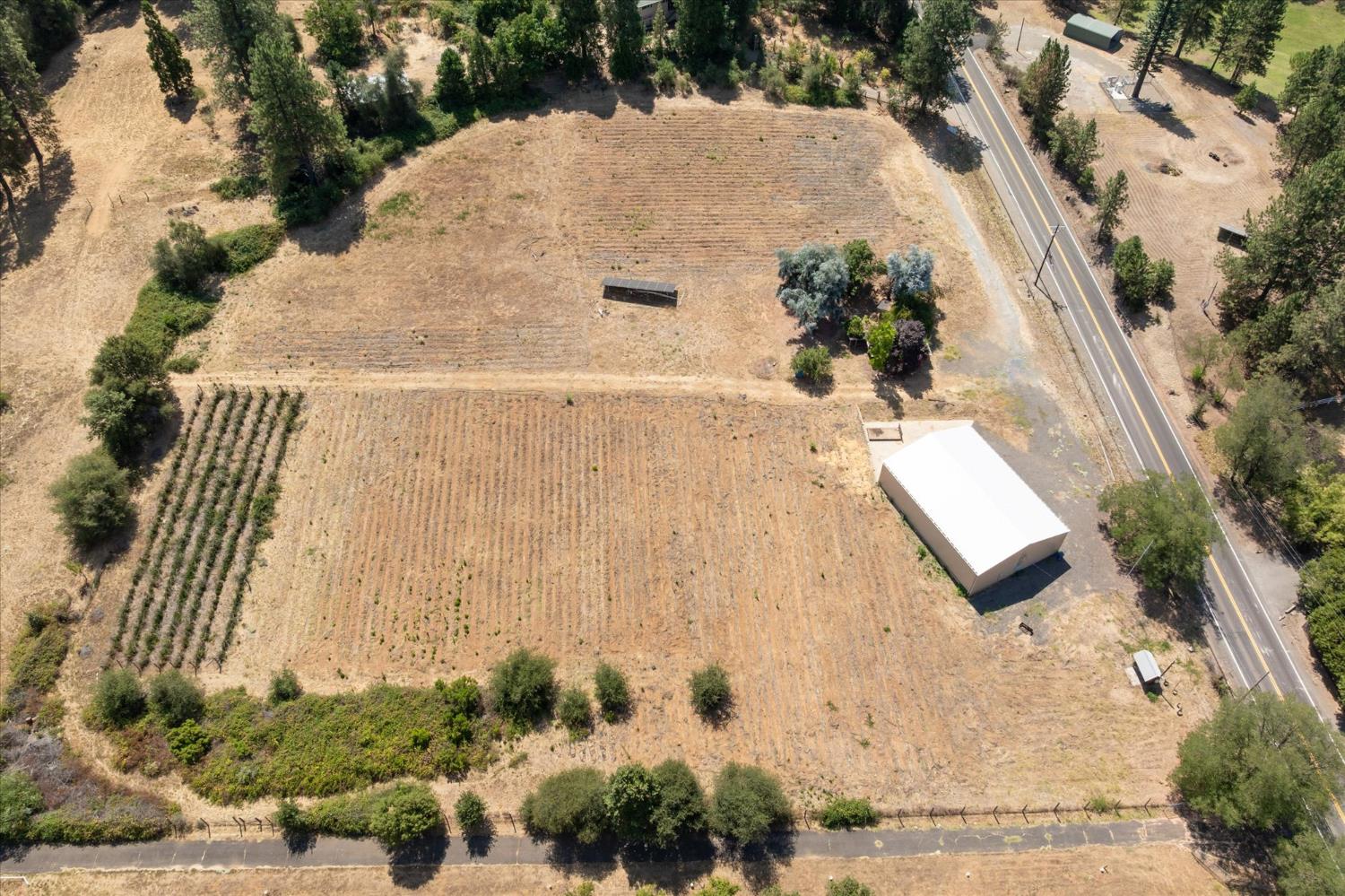 1589 Pleasant Valley Road