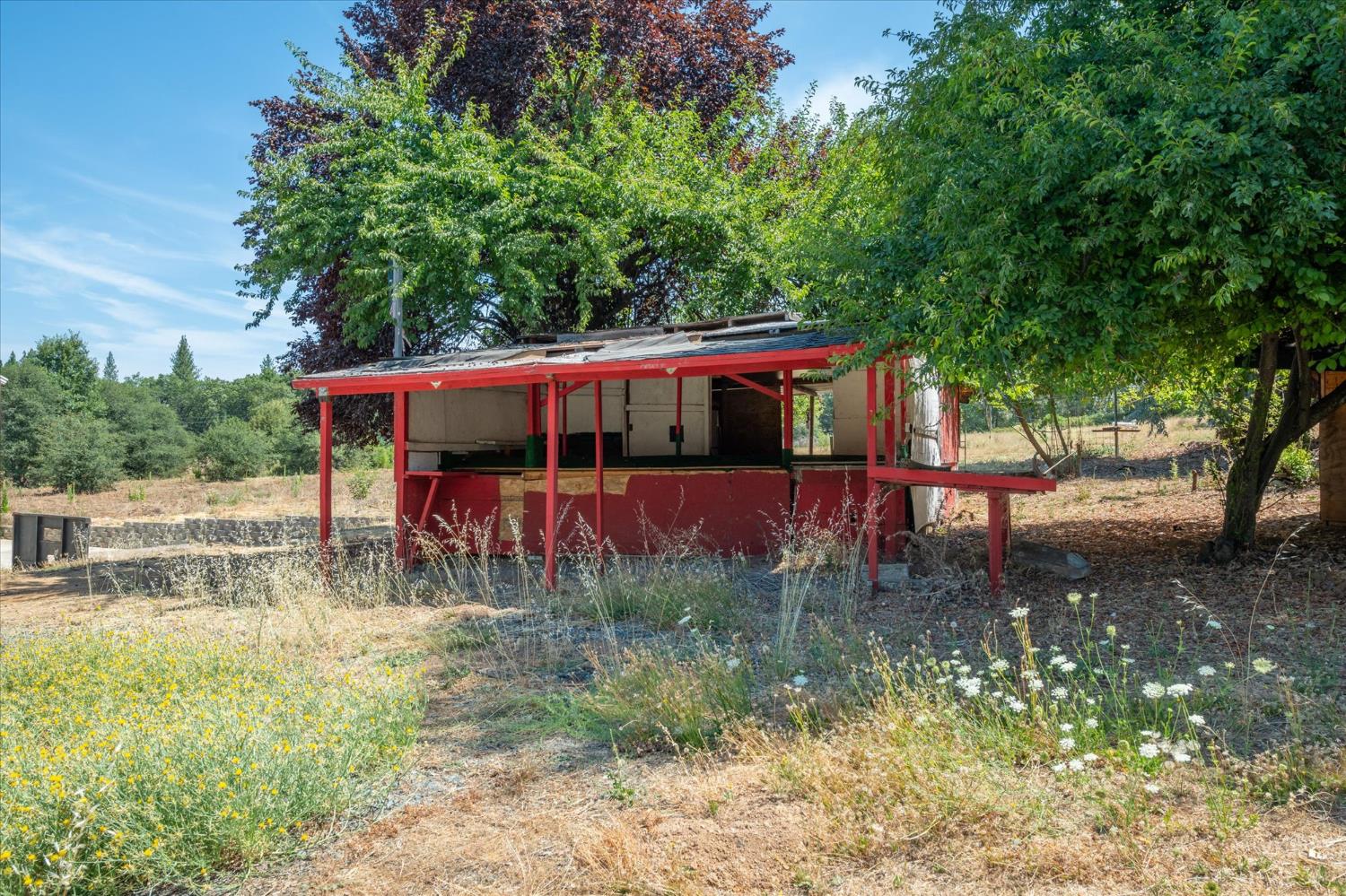 1589 Pleasant Valley Road