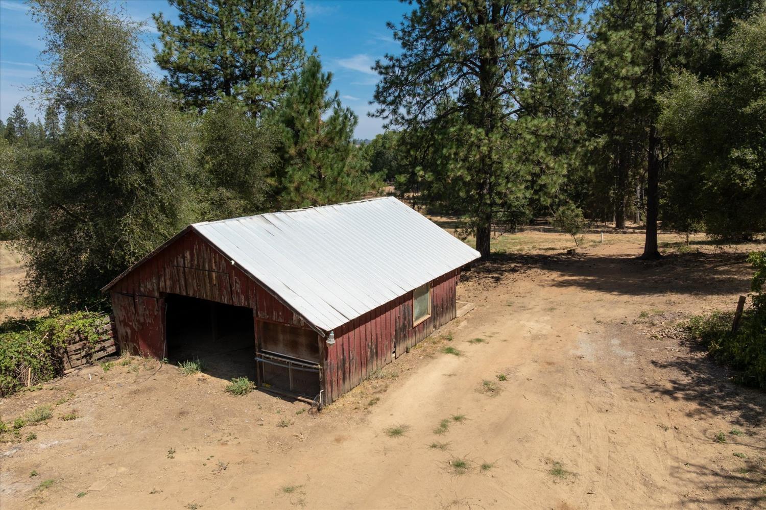 1589 Pleasant Valley Road