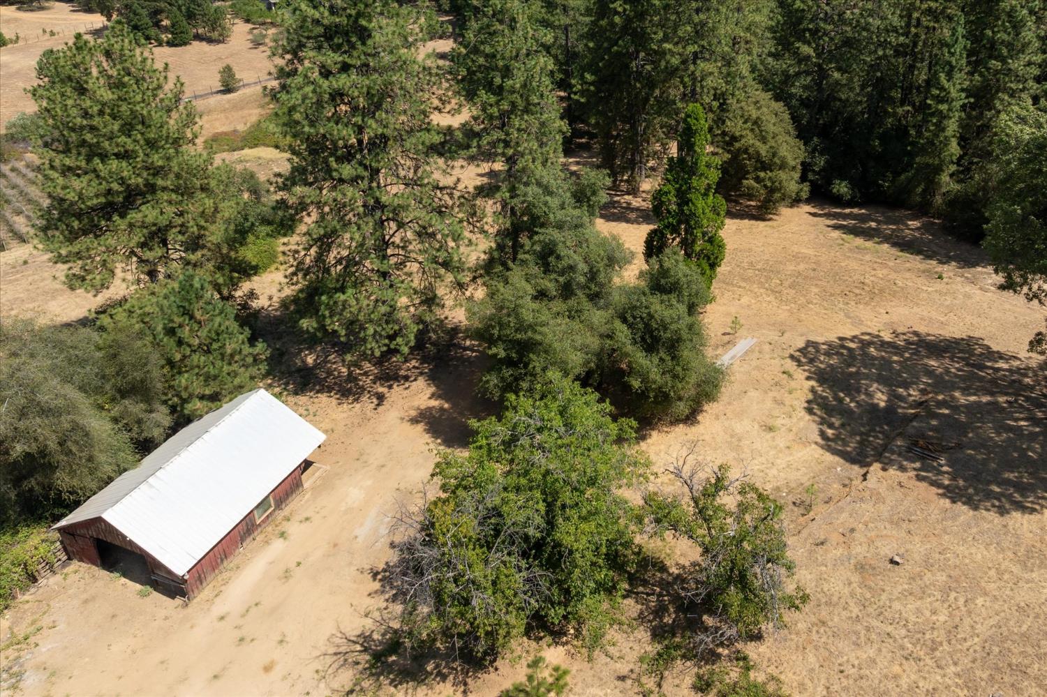 1589 Pleasant Valley Road