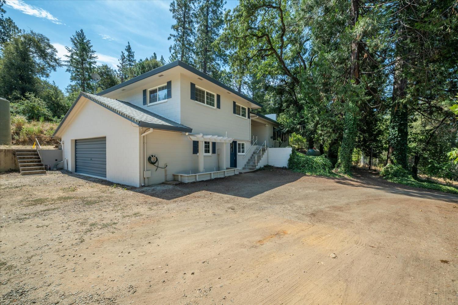 1589 Pleasant Valley Road