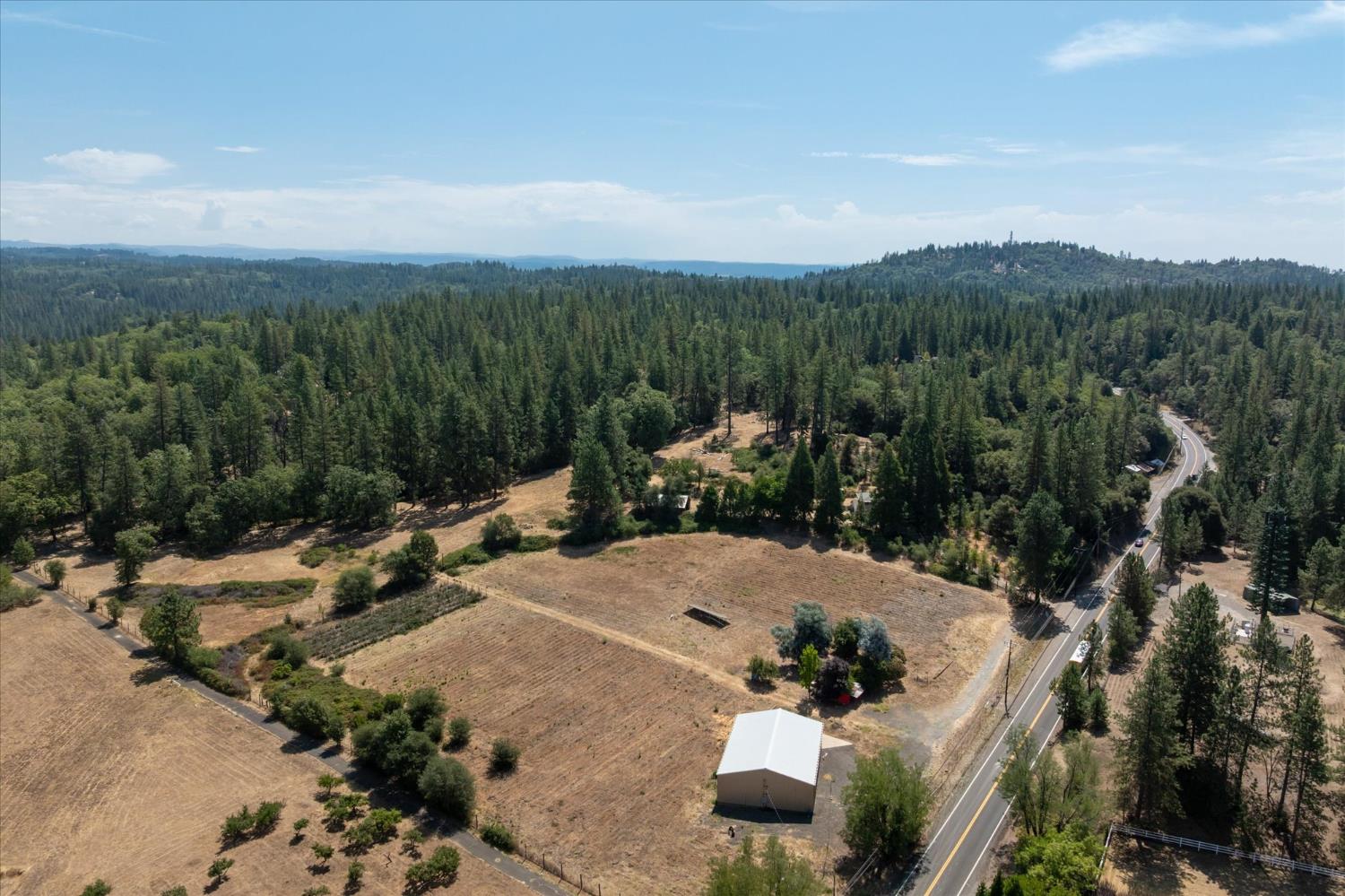 1589 Pleasant Valley Road