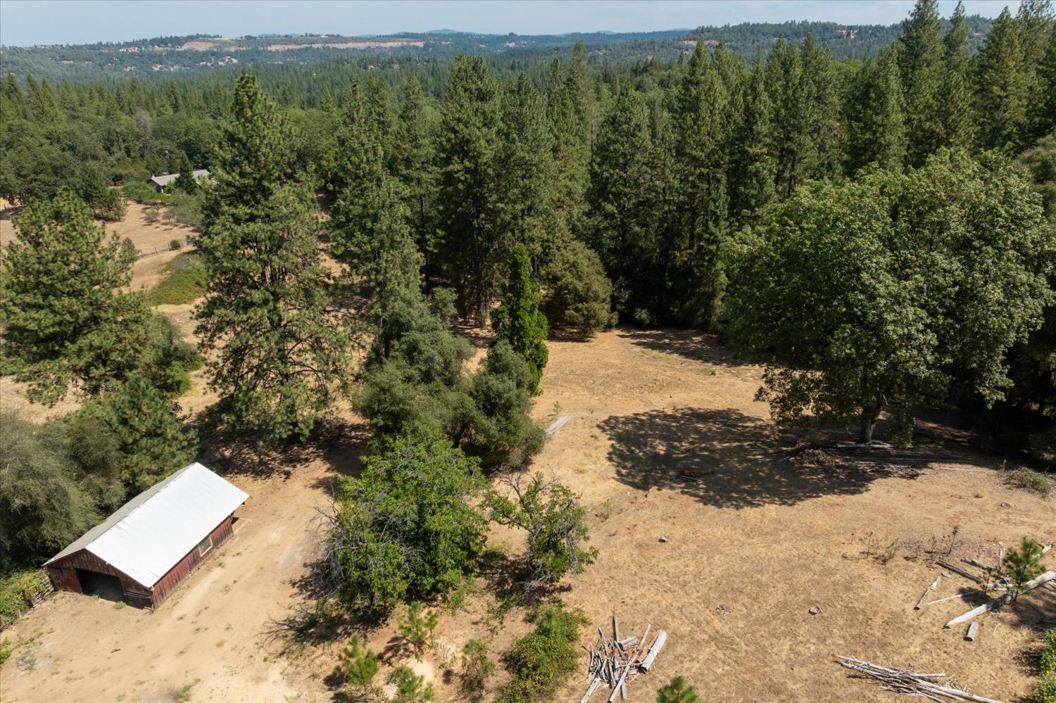 1589 Pleasant Valley Road
