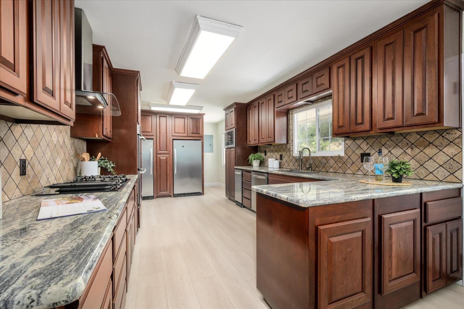 1589 Pleasant Valley Road