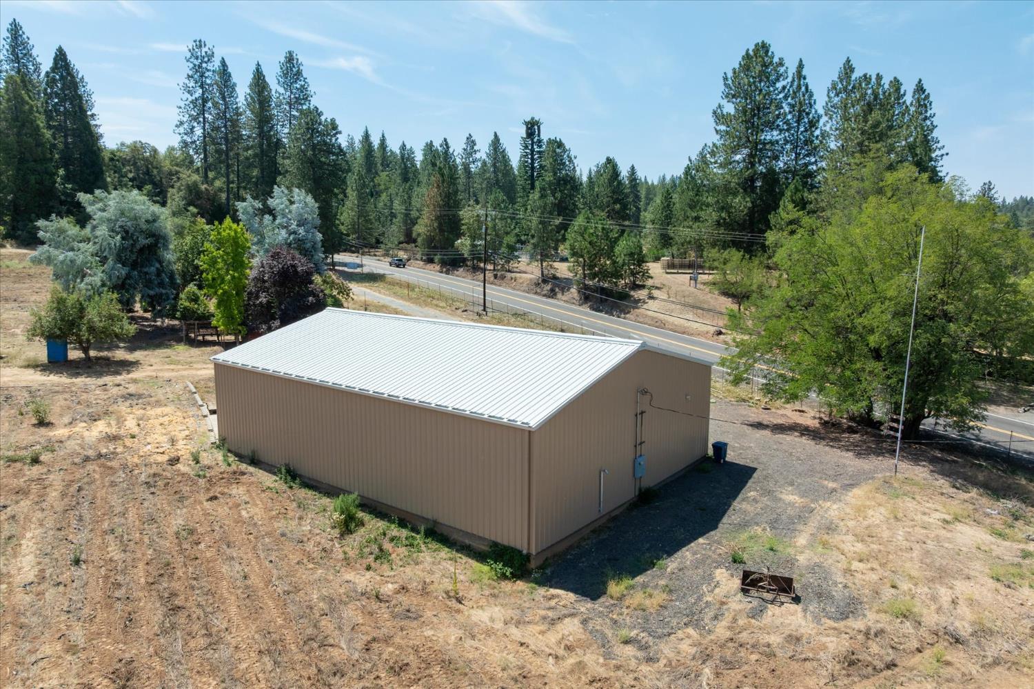 1589 Pleasant Valley Road