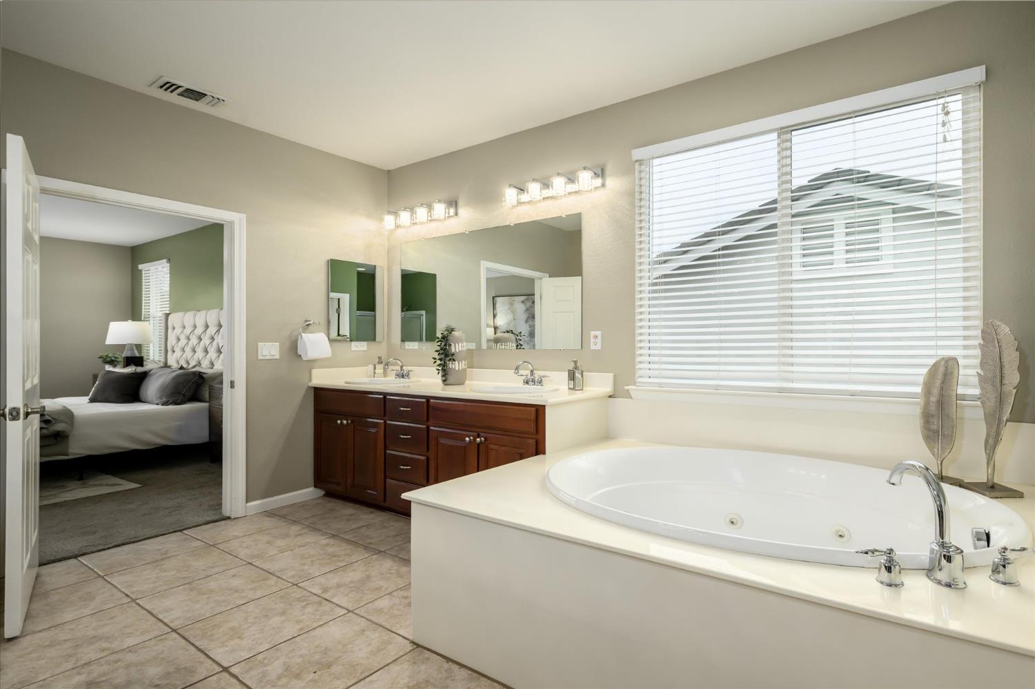 11756 Mani Circle