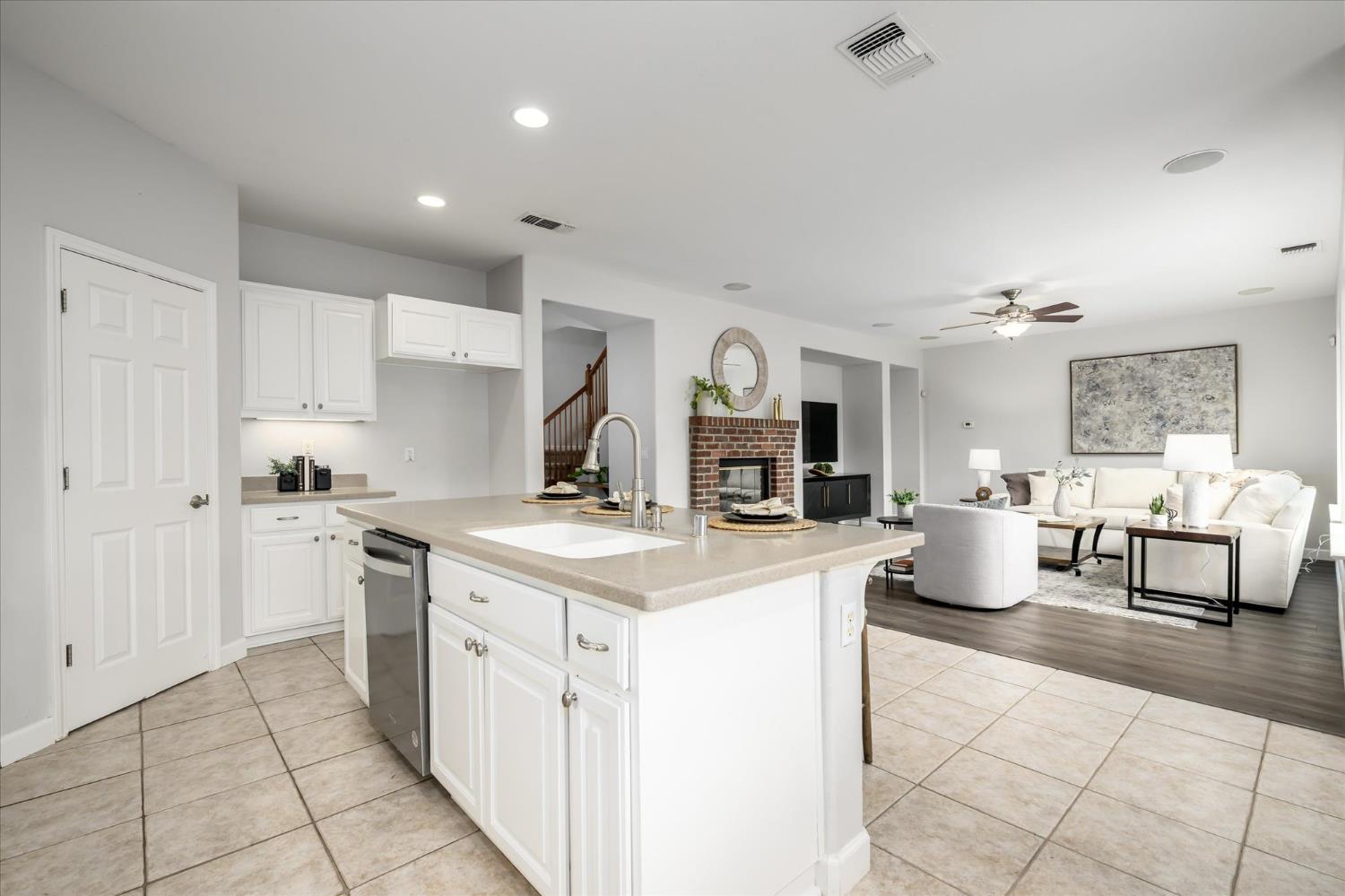 11756 Mani Circle