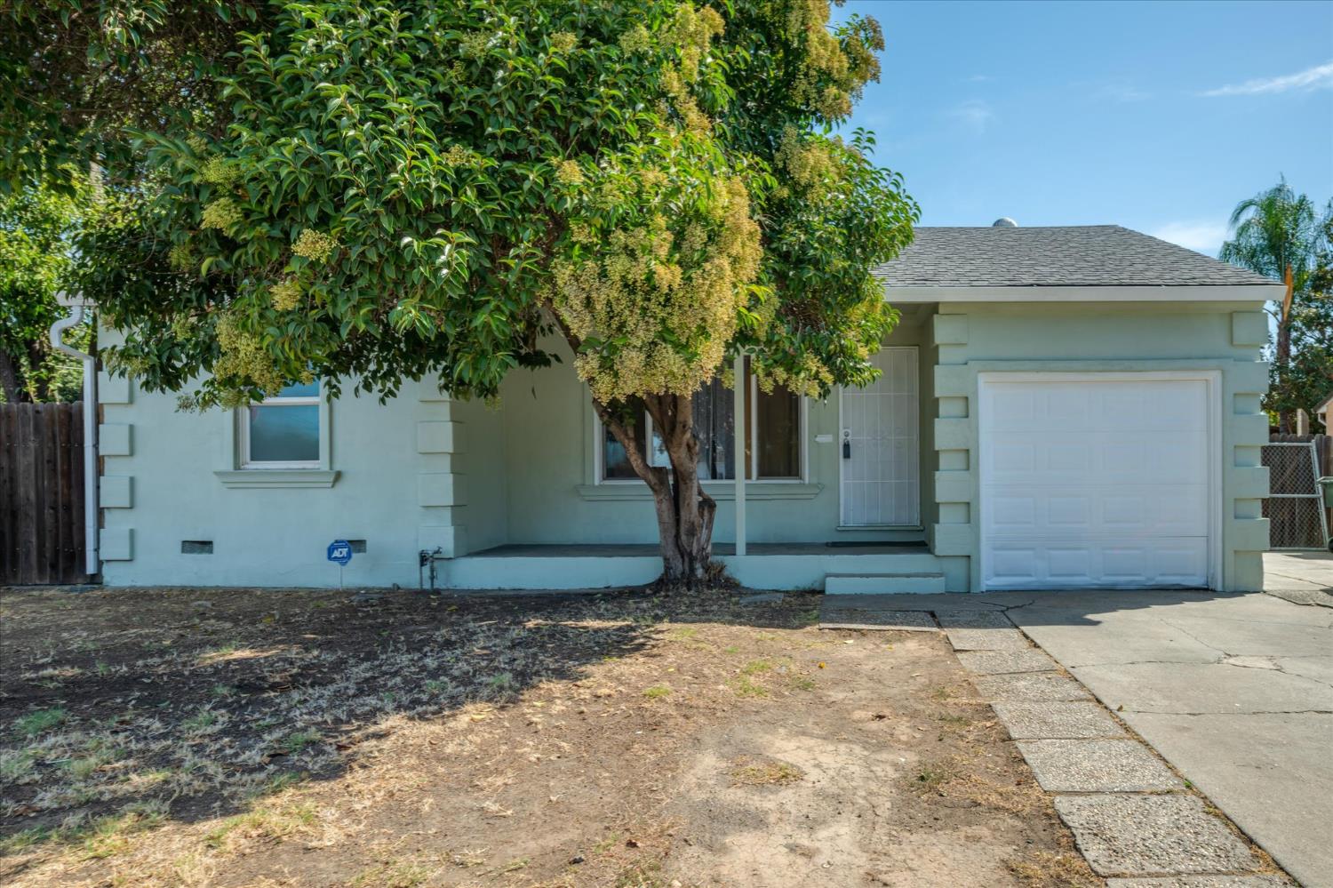 5601 Bonniemae Way