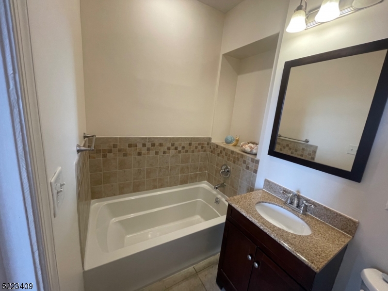 326 Hackensack St Unit: 1