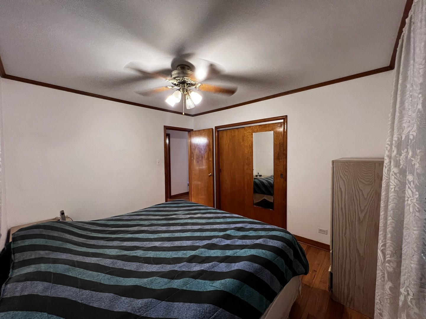 406 N Prospect Manor Avenue