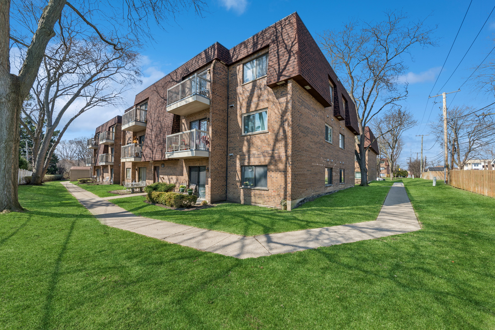 611 W Central Road Unit: A4