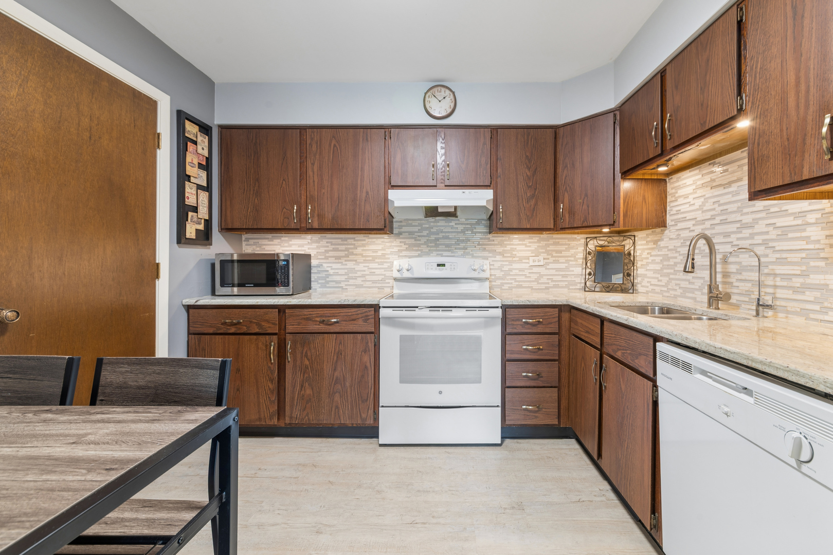 611 W Central Road Unit: A4