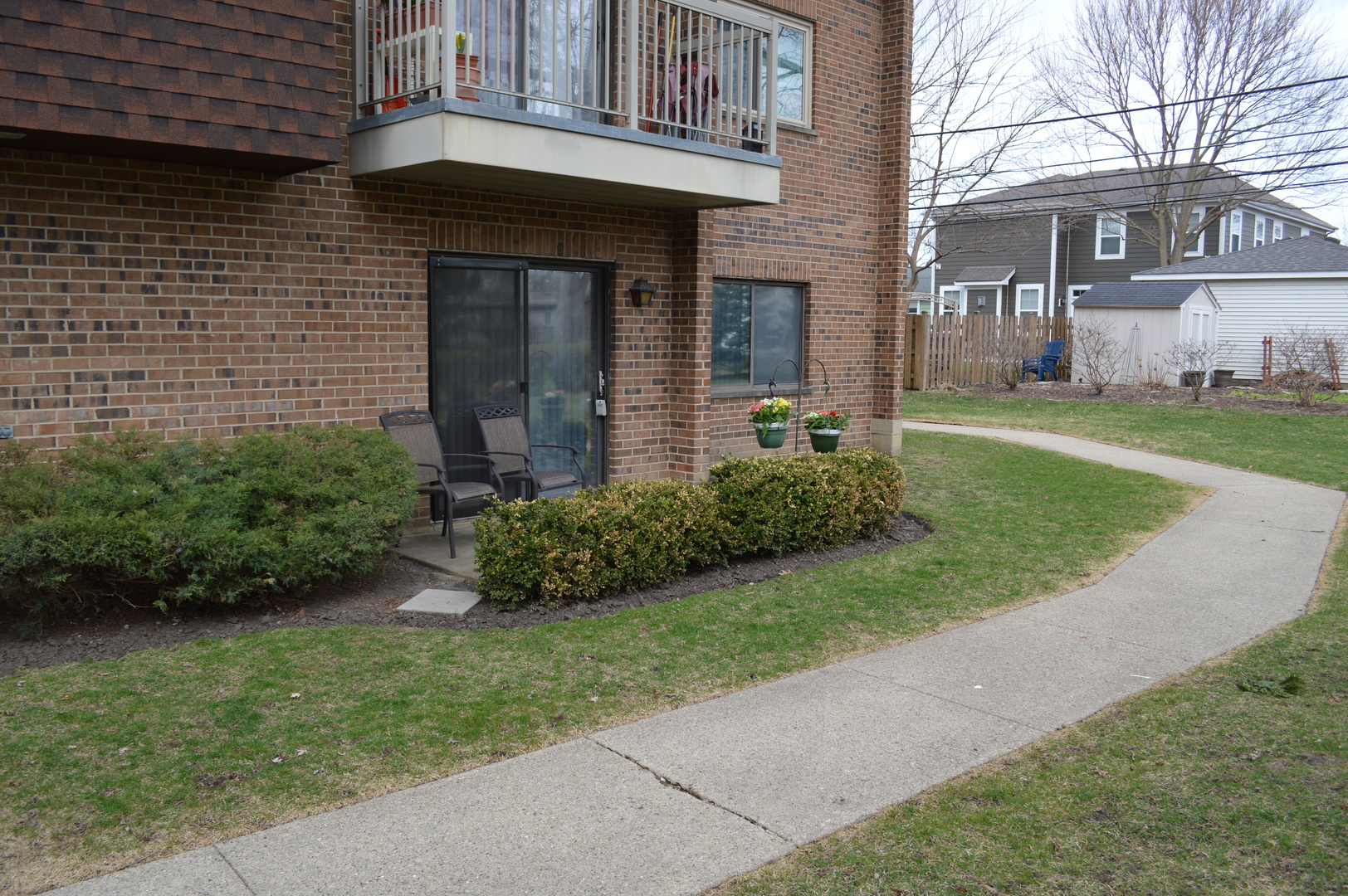 611 W Central Road Unit: A4