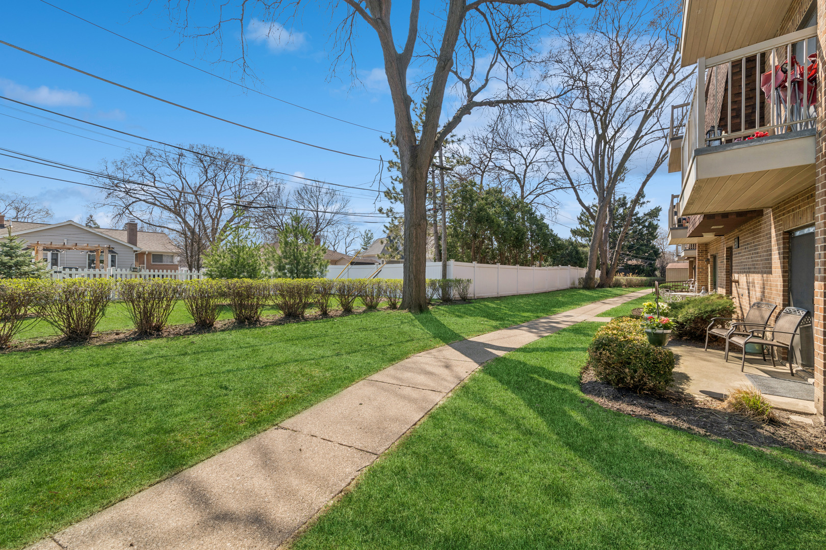 611 W Central Road Unit: A4
