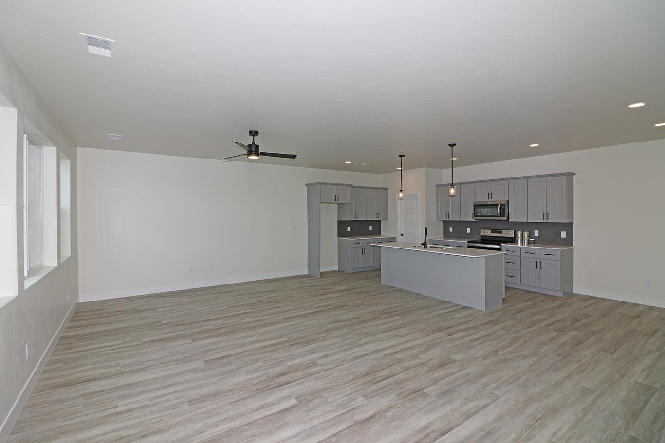 1654 Tungsten Way