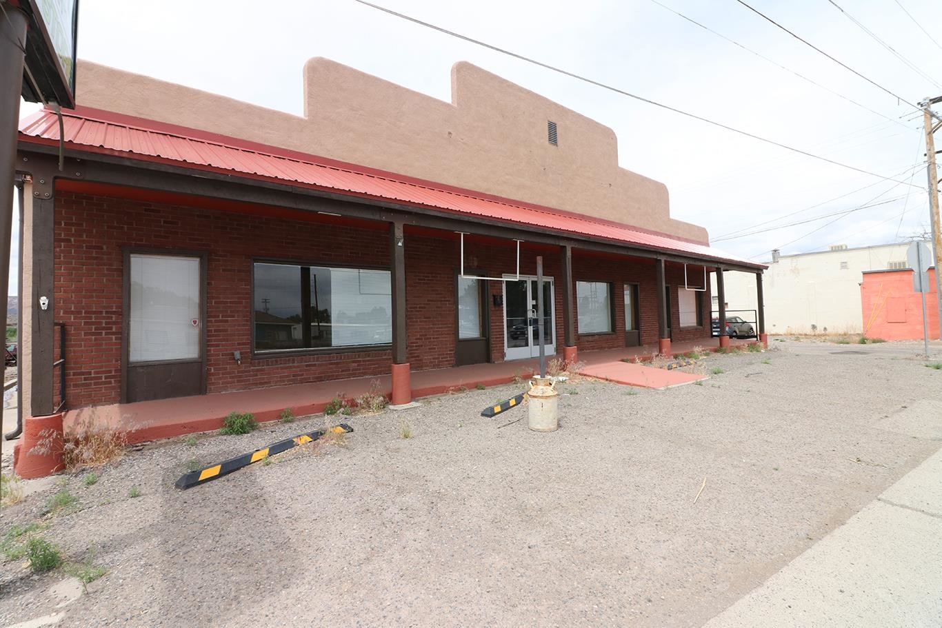 1605 S Highway 50