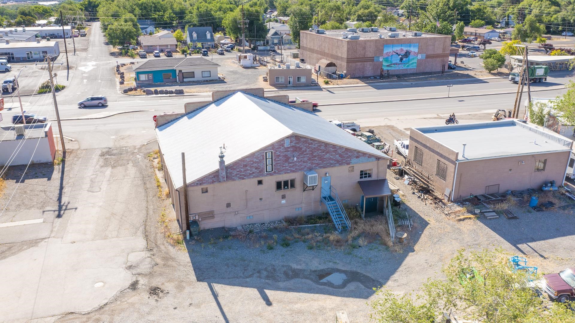 1605 S Highway 50