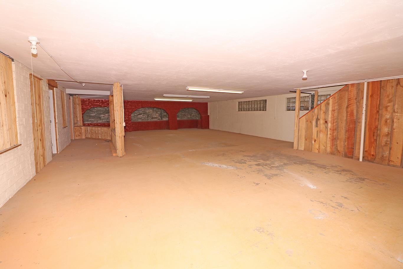 1605 S Highway 50